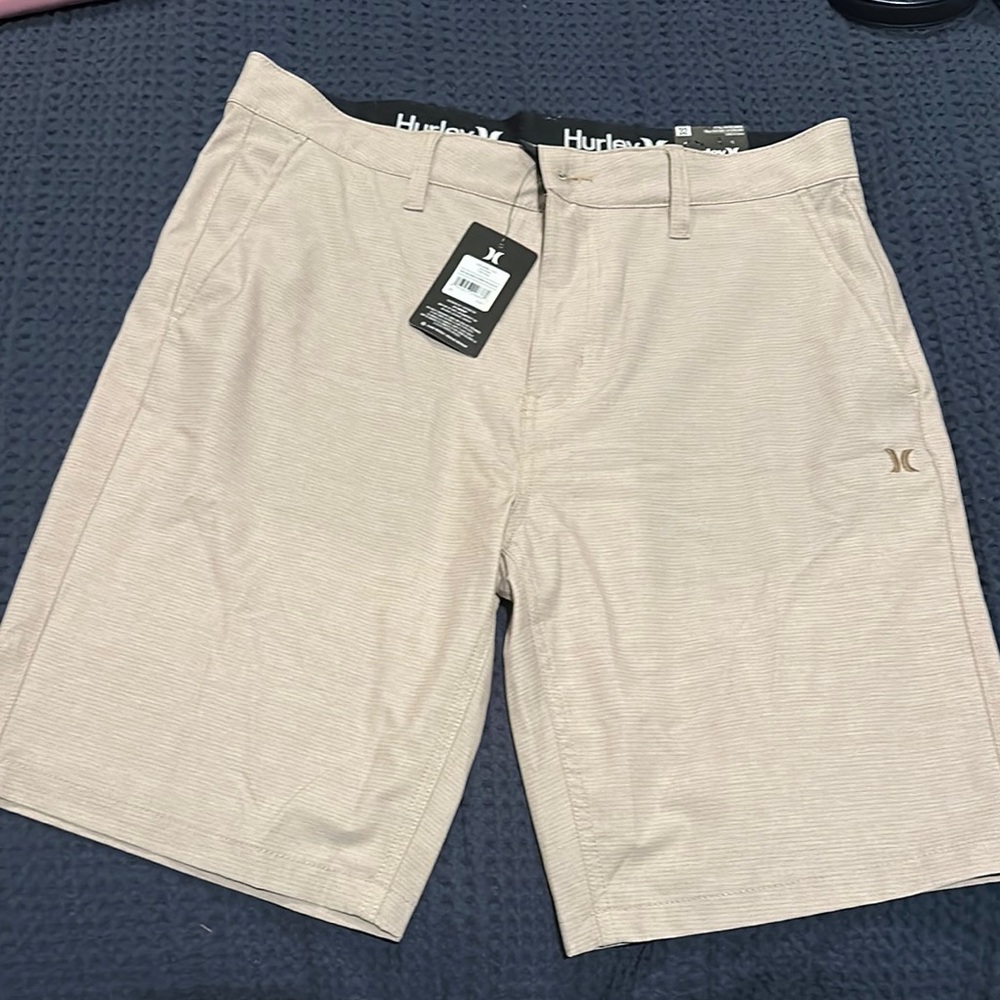Hurley Men's Tan Shorts 32”